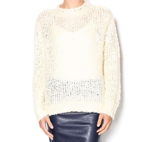 Bishop + Young Sweaters - 🎯25$🎯Super Soft Creme sweater